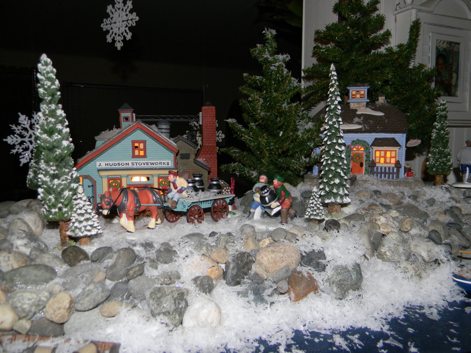 Crafting on the Rock: My Dept 56 New England Village